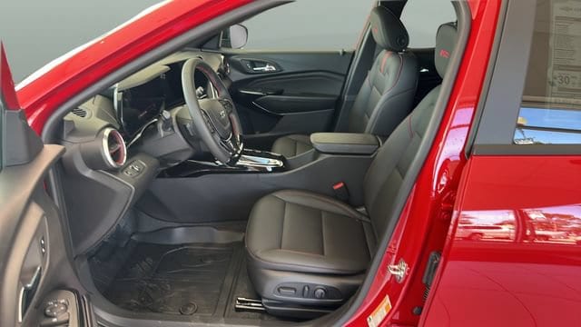 2026 Chevrolet Trax RS - Photo 8