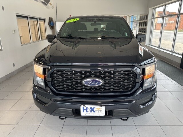 2023 Ford F-150 XL photo 2