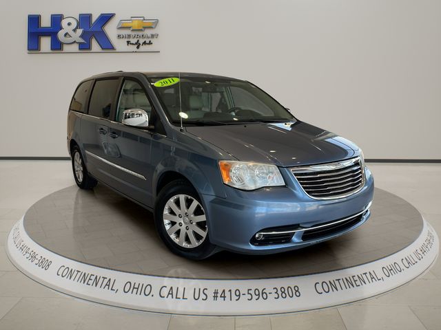 2011 Chrysler Town & Country Touring-L's photo