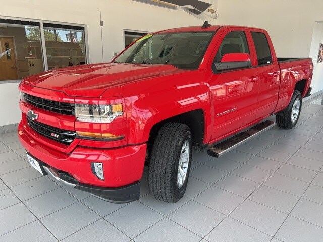 2019 Chevrolet Silverado 1500 LT photo 3