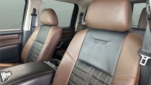 2018 Nissan Titan Platinum Reserve - Photo 12