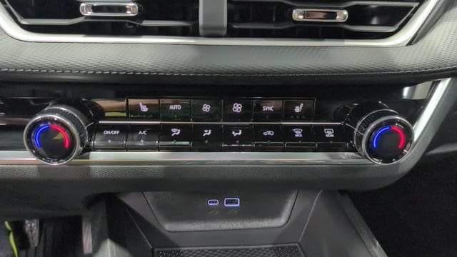2027 Chevrolet Equinox LT - Photo 14