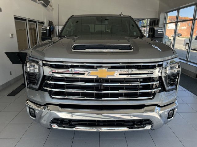 2026 Chevrolet Silverado 2500HD LTZ photo 2