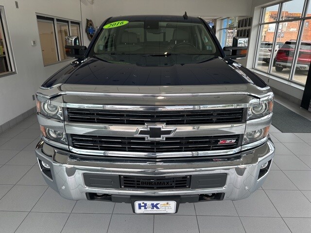 2016 Chevrolet Silverado 2500HD LTZ photo 2