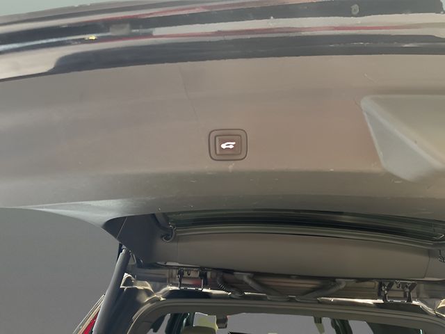 2021 Cadillac Escalade Sport - Photo 20