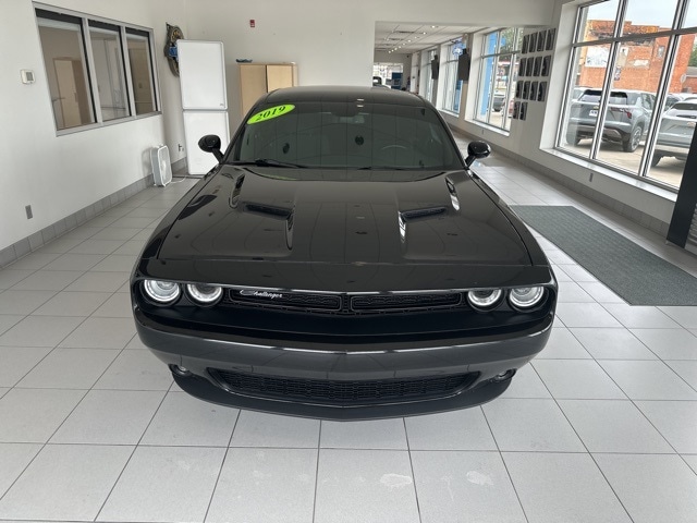 Used 2019 Dodge Challenger SXT with VIN 2C3CDZAG4KH500358 for sale in Continental, OH