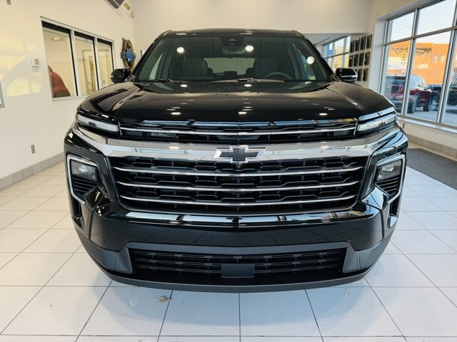 2026 Chevrolet Traverse photo 2