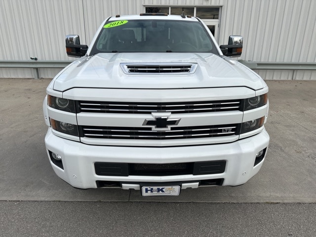2018 Chevrolet Silverado 3500HD LTZ photo 2