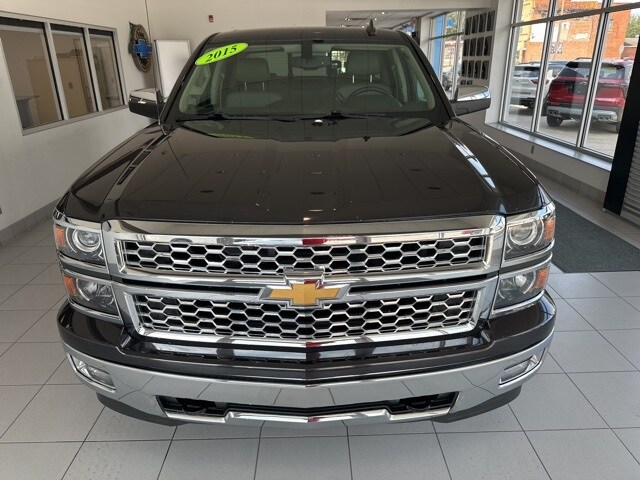 2015 Chevrolet Silverado 1500 LTZ photo 2