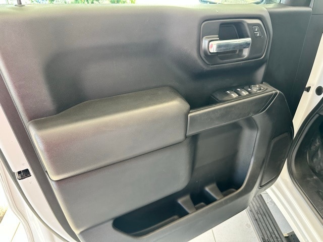 2023 Chevrolet Silverado 1500 photo 4