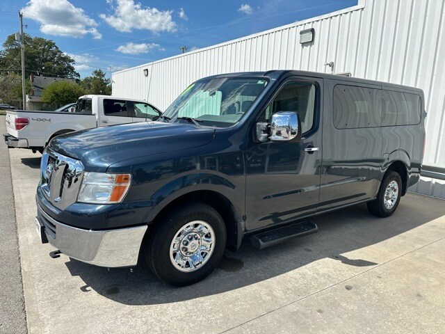 2017 Nissan NV3500 photo 3