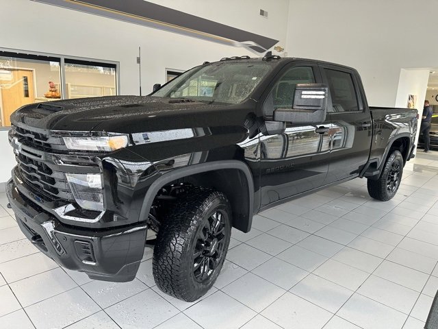 2026 Chevrolet Silverado 2500HD Custom photo 3