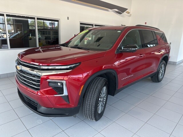 2024 Chevrolet Traverse photo 3