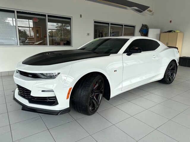 2024 Chevrolet Camaro SS 1LE photo 2