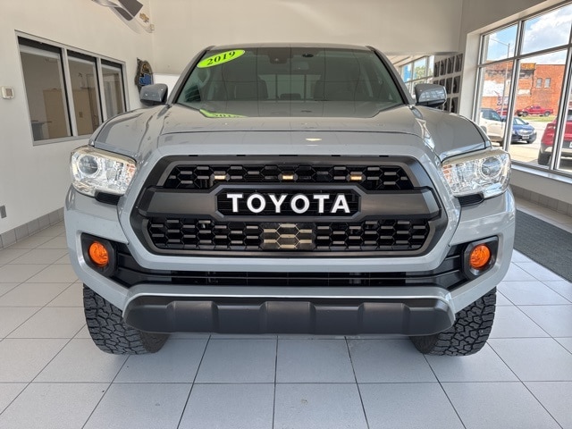 Used 2019 Toyota Tacoma SR5 with VIN 5TFAZ5CN9KX078270 for sale in Continental, OH