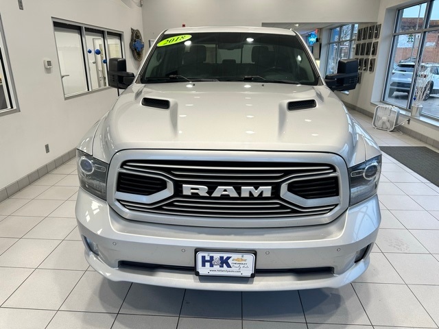 2018 Ram 1500 Sport photo 2