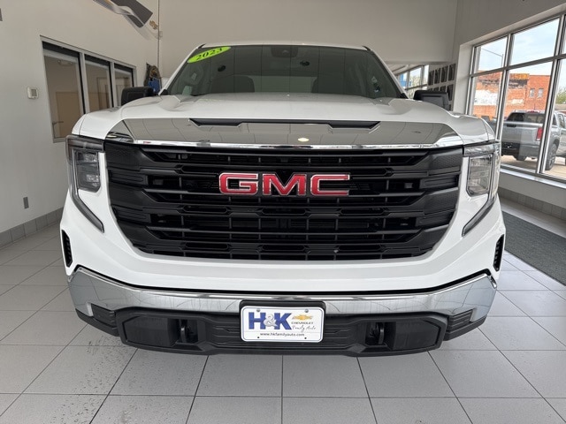 Used 2023 GMC Sierra 1500 Pro with VIN 1GTUUAED9PZ251872 for sale in Continental, OH
