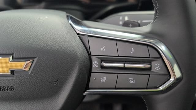 2027 Chevrolet Equinox LT - Photo 11