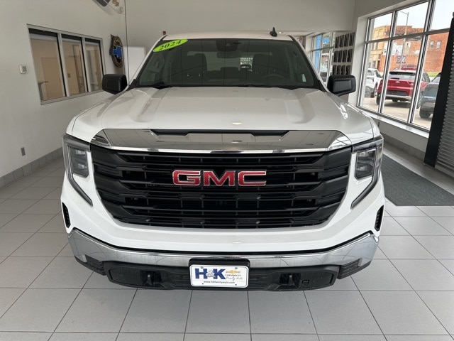 Used 2024 GMC Sierra 1500 Pro with VIN 1GTUUAED3RZ236786 for sale in Continental, OH