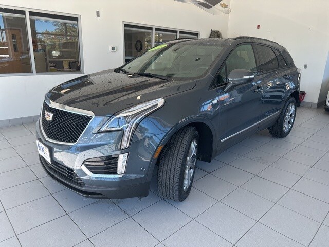 2021 Cadillac XT5 Sport photo 2