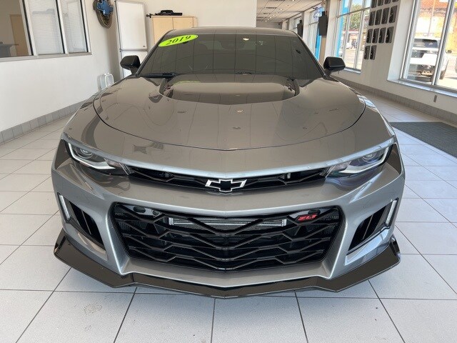 2019 Chevrolet Camaro ZL1 photo 2