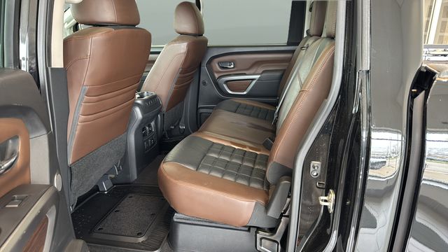 2018 Nissan Titan Platinum Reserve - Photo 10
