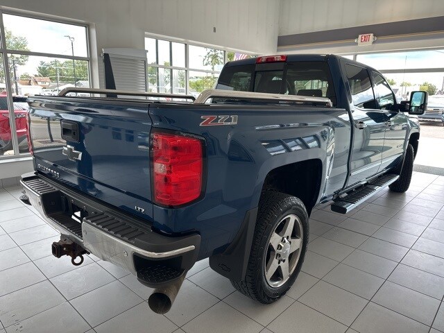 2016 Chevrolet Silverado 2500HD LTZ photo 4