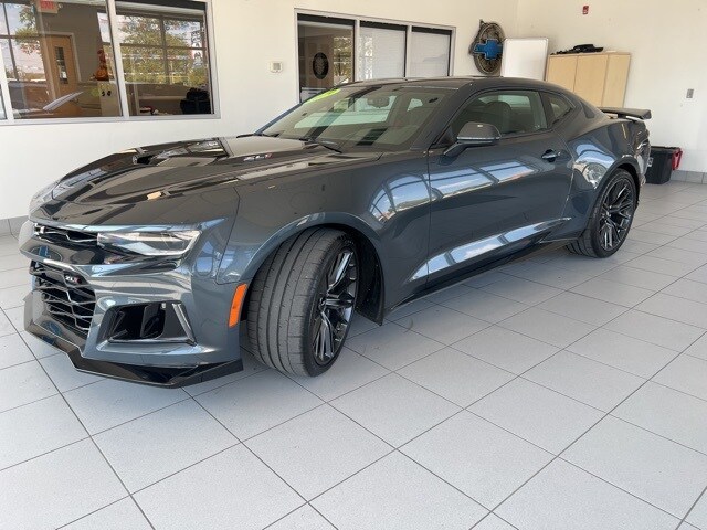 2019 Chevrolet Camaro ZL1 photo 2