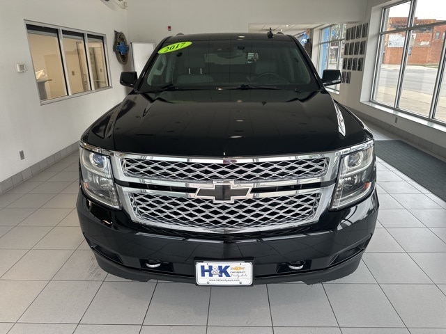 2017 Chevrolet Tahoe LT photo 2