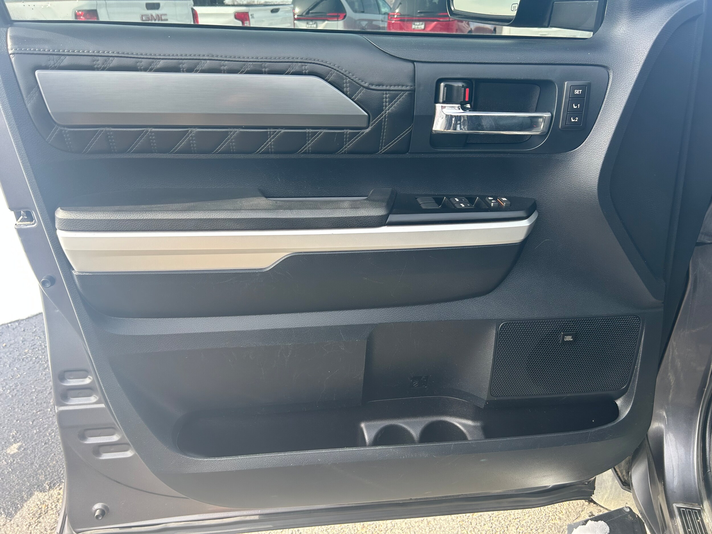 2015 Toyota Tundra 4WD Truck Platinum - Gray exterior view 9
