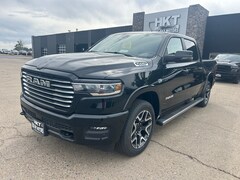 2026 Ram 1500 LARAMIE CREW CAB 4X4 5'7 BOX Pickup