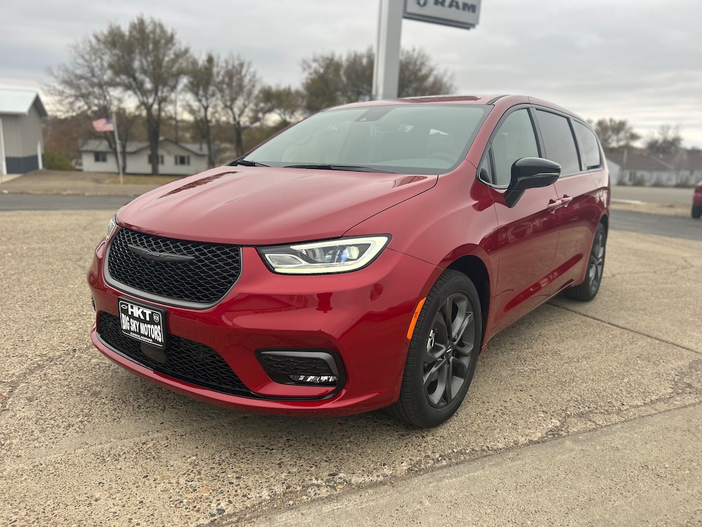 New 2026 Chrysler Pacifica SELECT Passenger Van