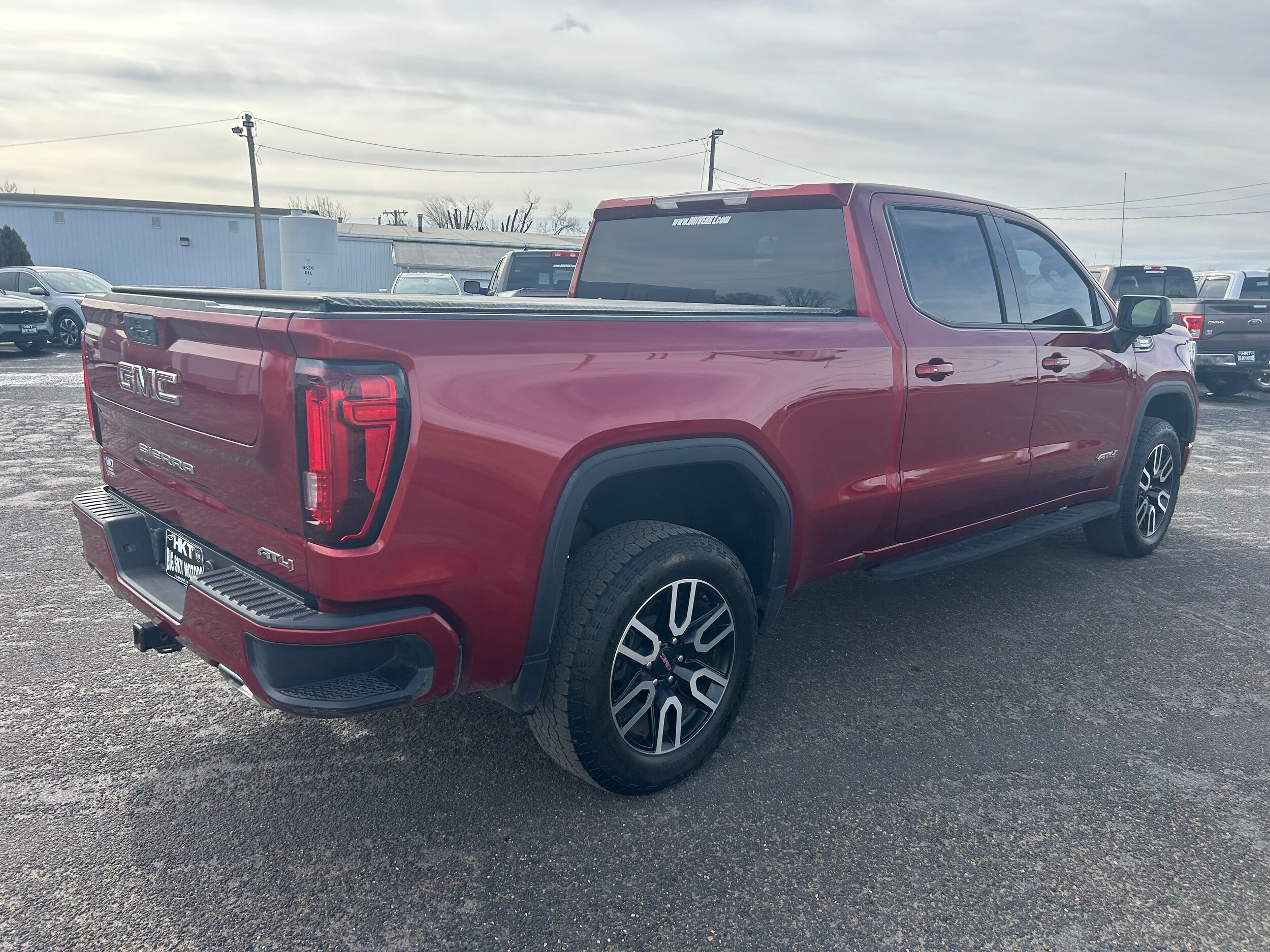 2021 GMC Sierra 1500 AT4 - Red exterior view 4