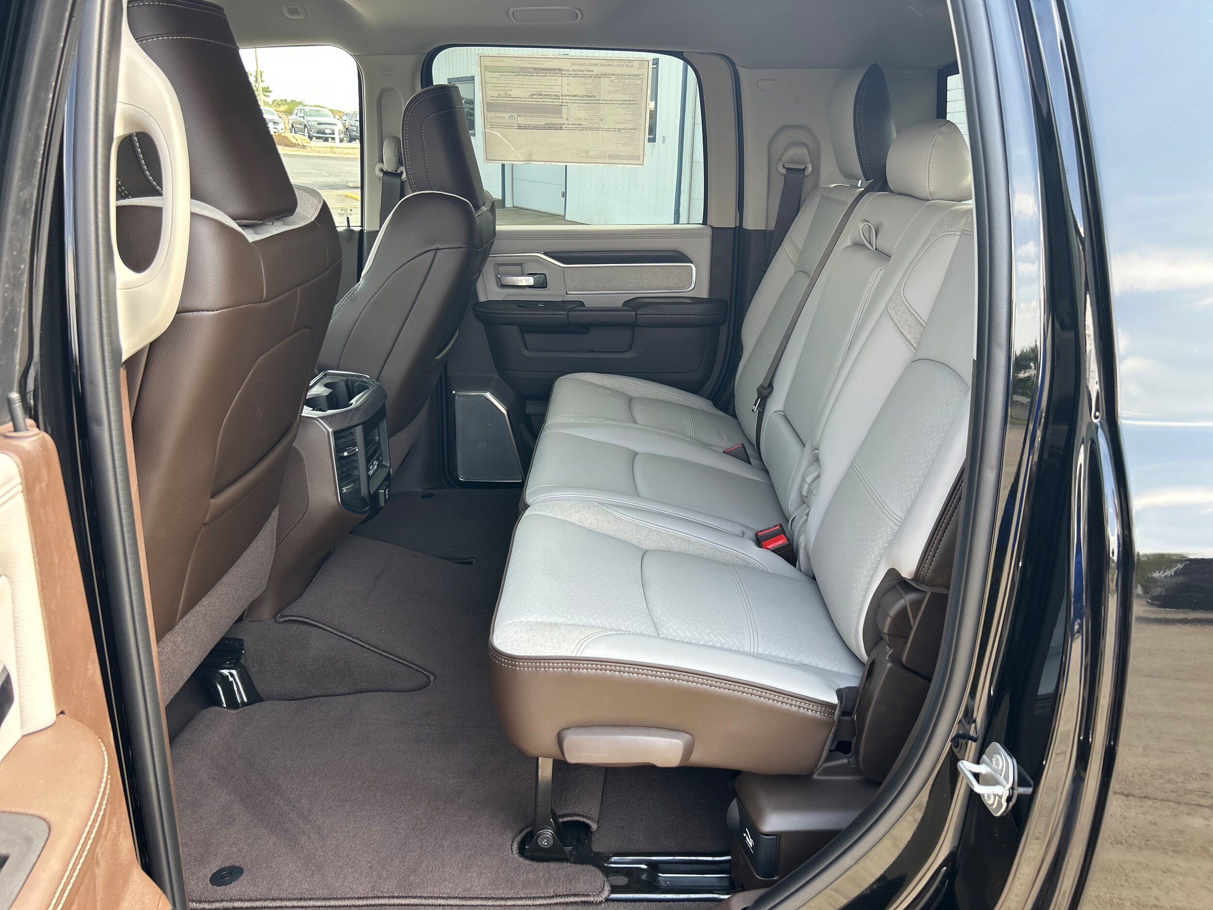 2026 Ram 2500 LARAMIE MEGA CAB 4X4 6'4 BOX - Diamond Black Crystal Pearl-Coat  Paint exterior view 10
