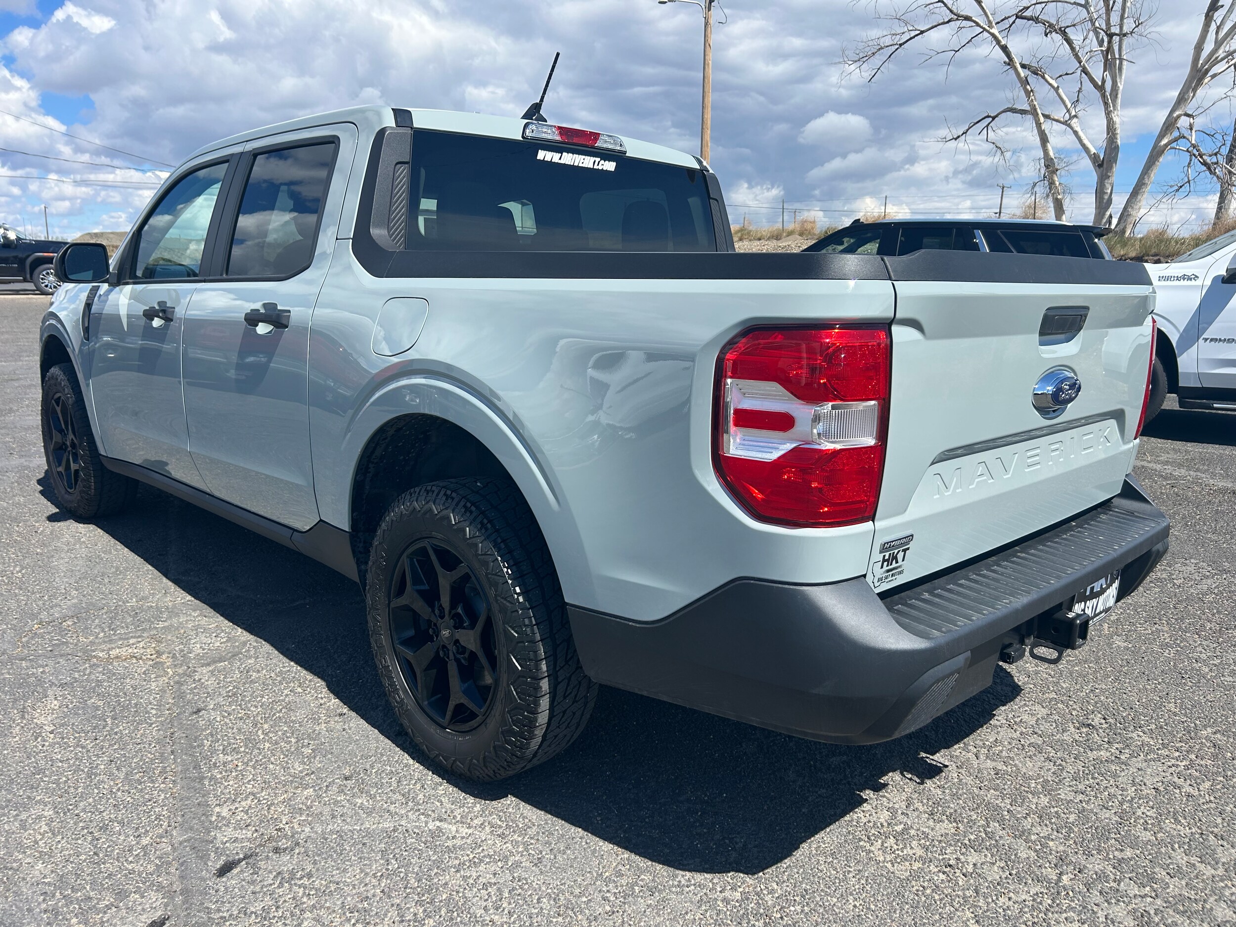 2024 Ford Maverick XL - Green exterior view 3