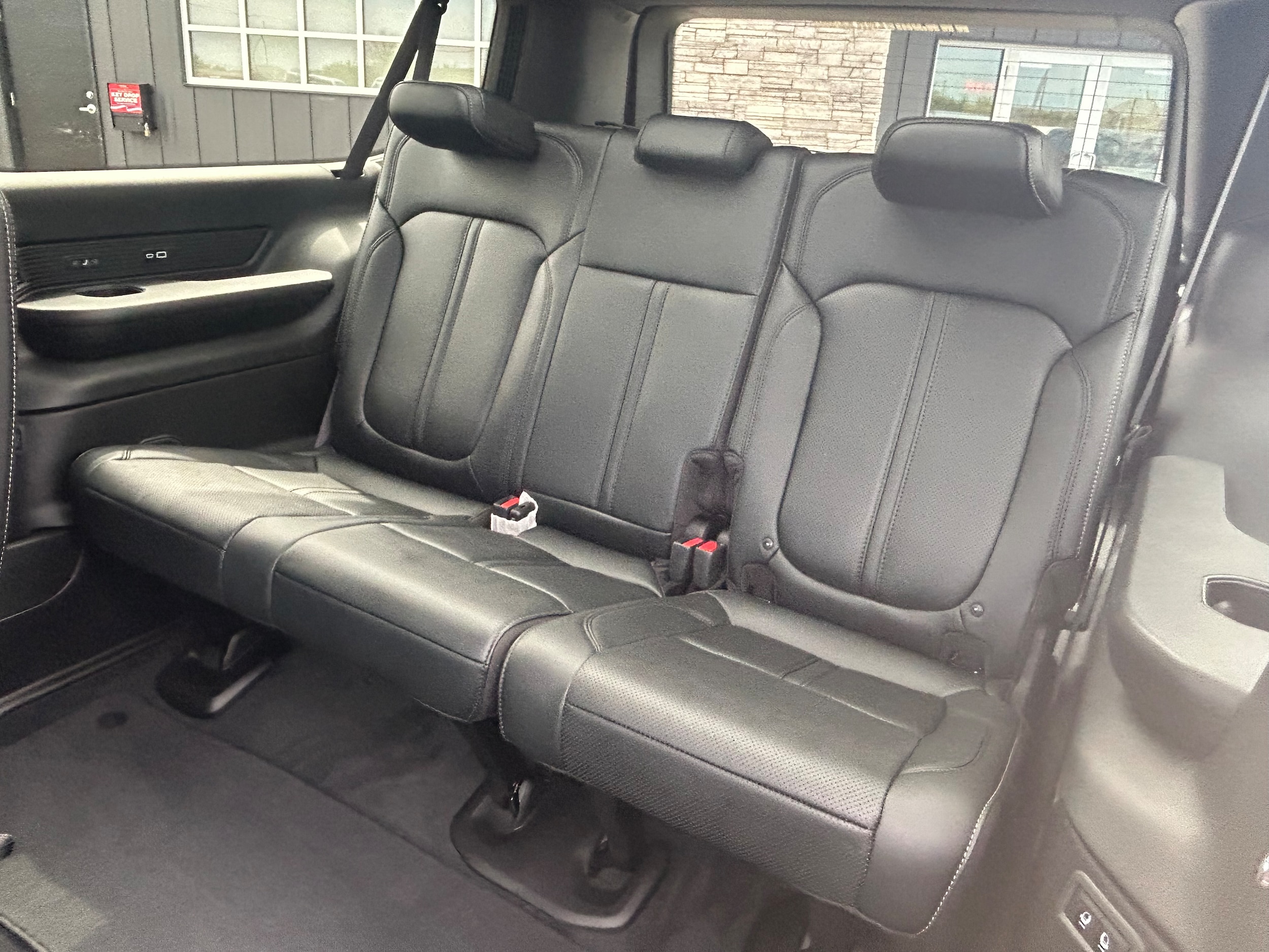 2026 Jeep Grand Wagoneer L LIMITED ALTITUDE 4X4 - High Gloss Black exterior view 8