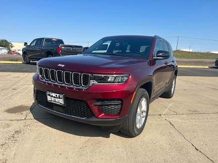 2025 Jeep Grand Cherokee LAREDO X 4X4 Sport Utility