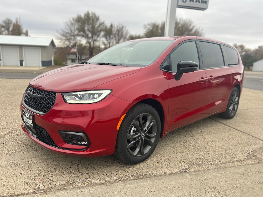 New 2026 Chrysler Pacifica SELECT Passenger Van