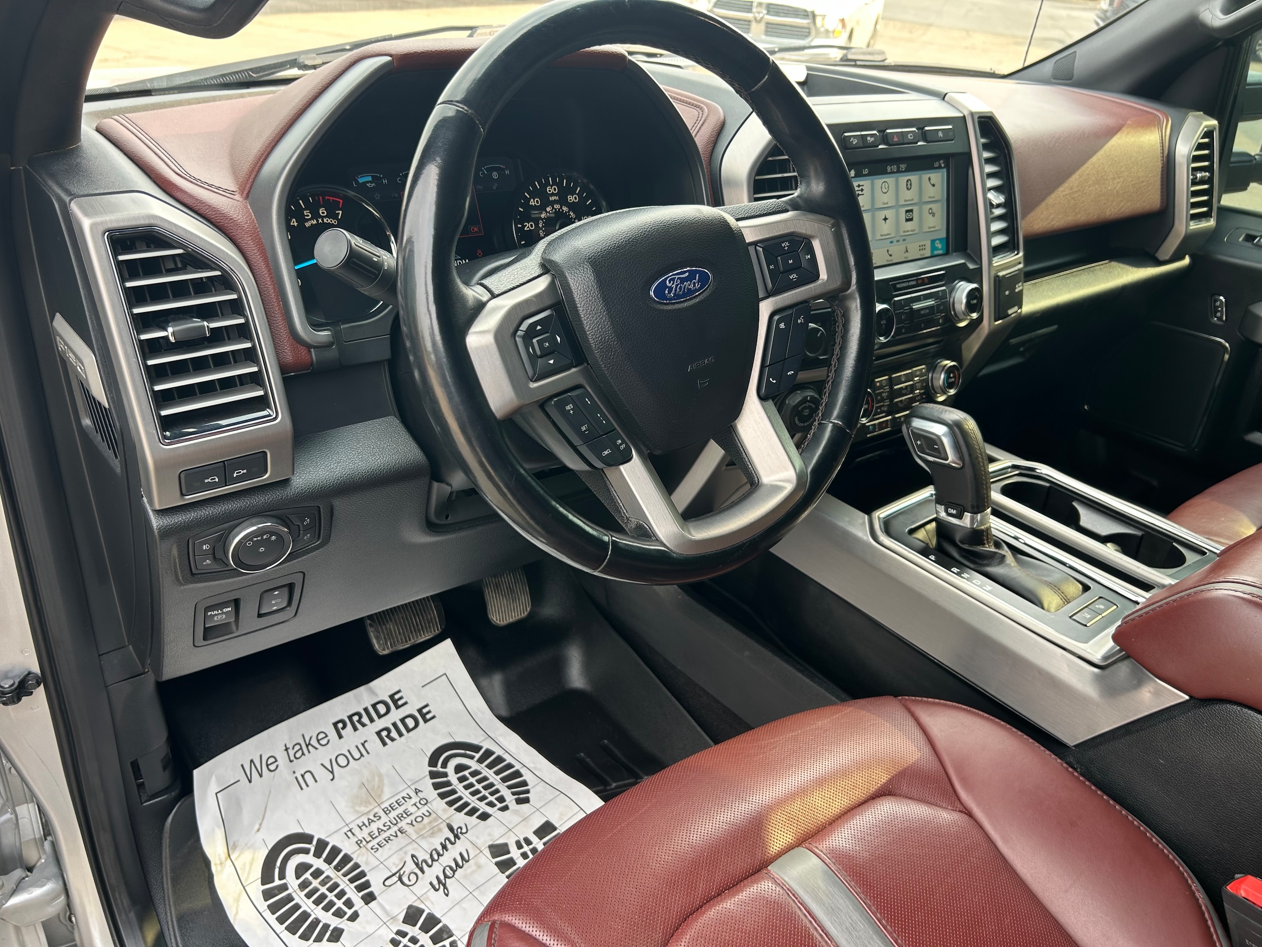2018 Ford F-150 Plat - Silver exterior view 11