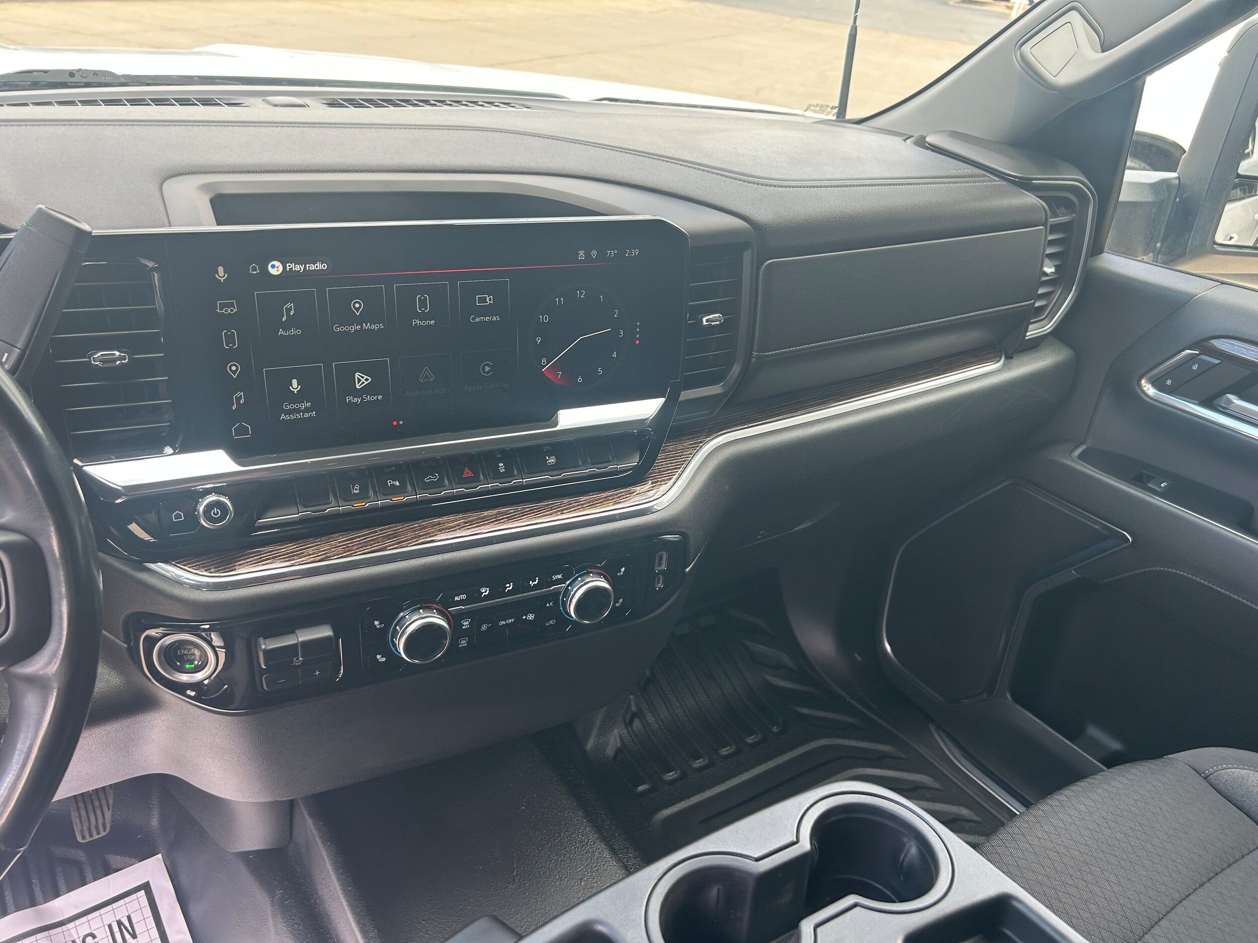 2024 GMC Sierra 2500HD SLE - White exterior view 10