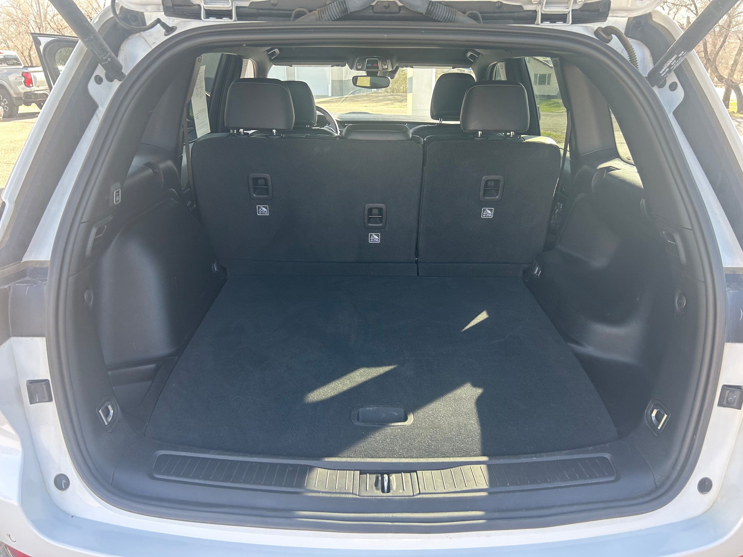 2022 Jeep Grand Cherokee Altitude - Bright White Clearcoat exterior view 8