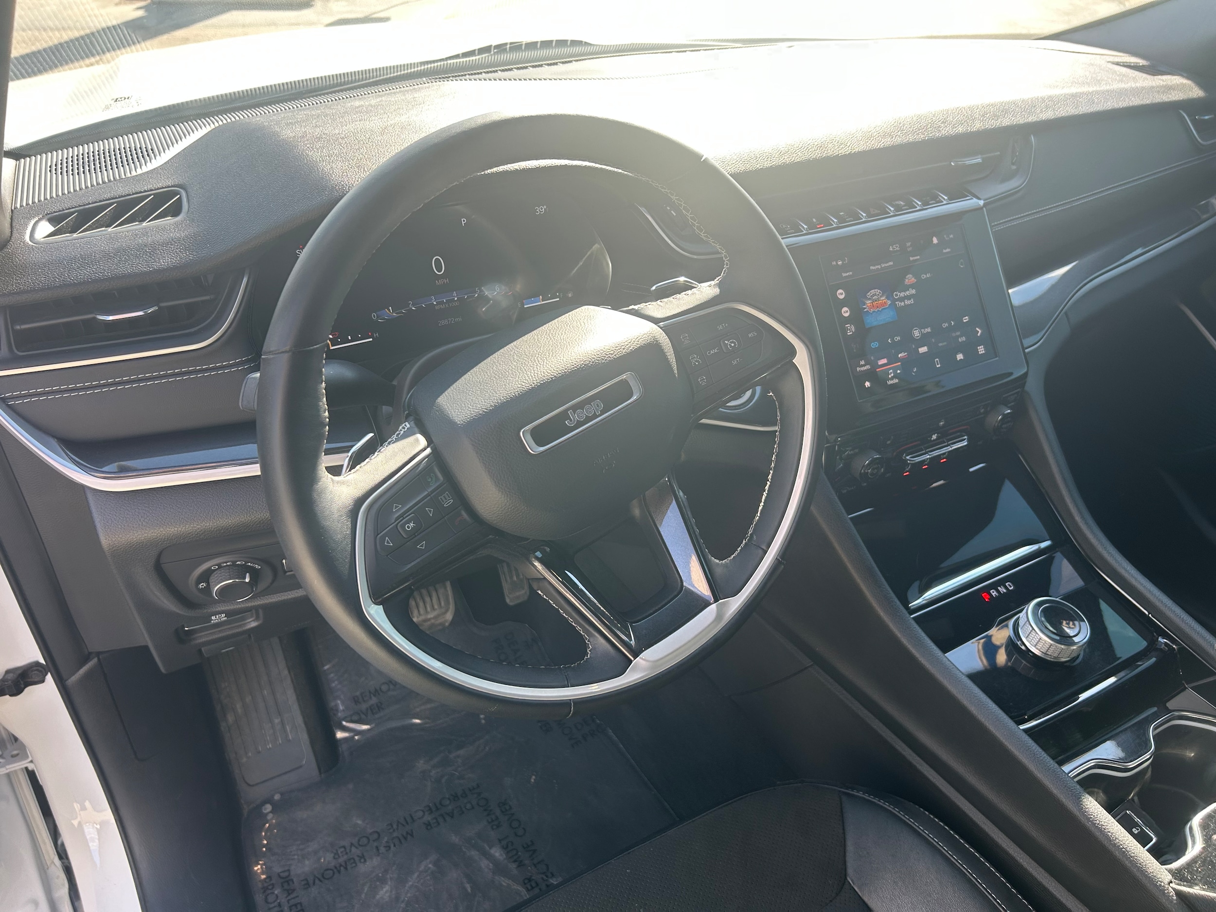 2022 Jeep Grand Cherokee Altitude - Bright White Clearcoat exterior view 9