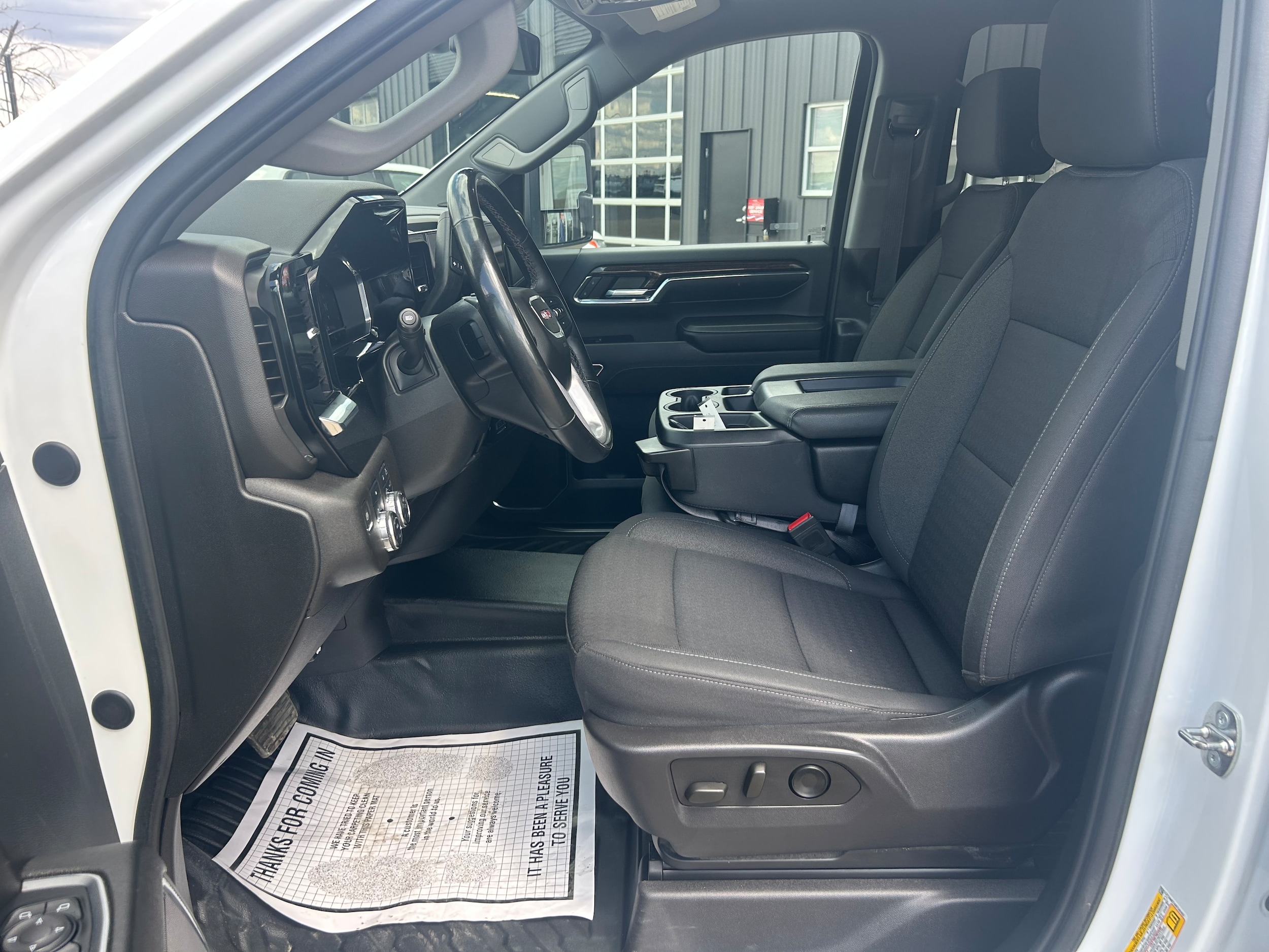 2024 GMC Sierra 2500HD SLE - White exterior view 6