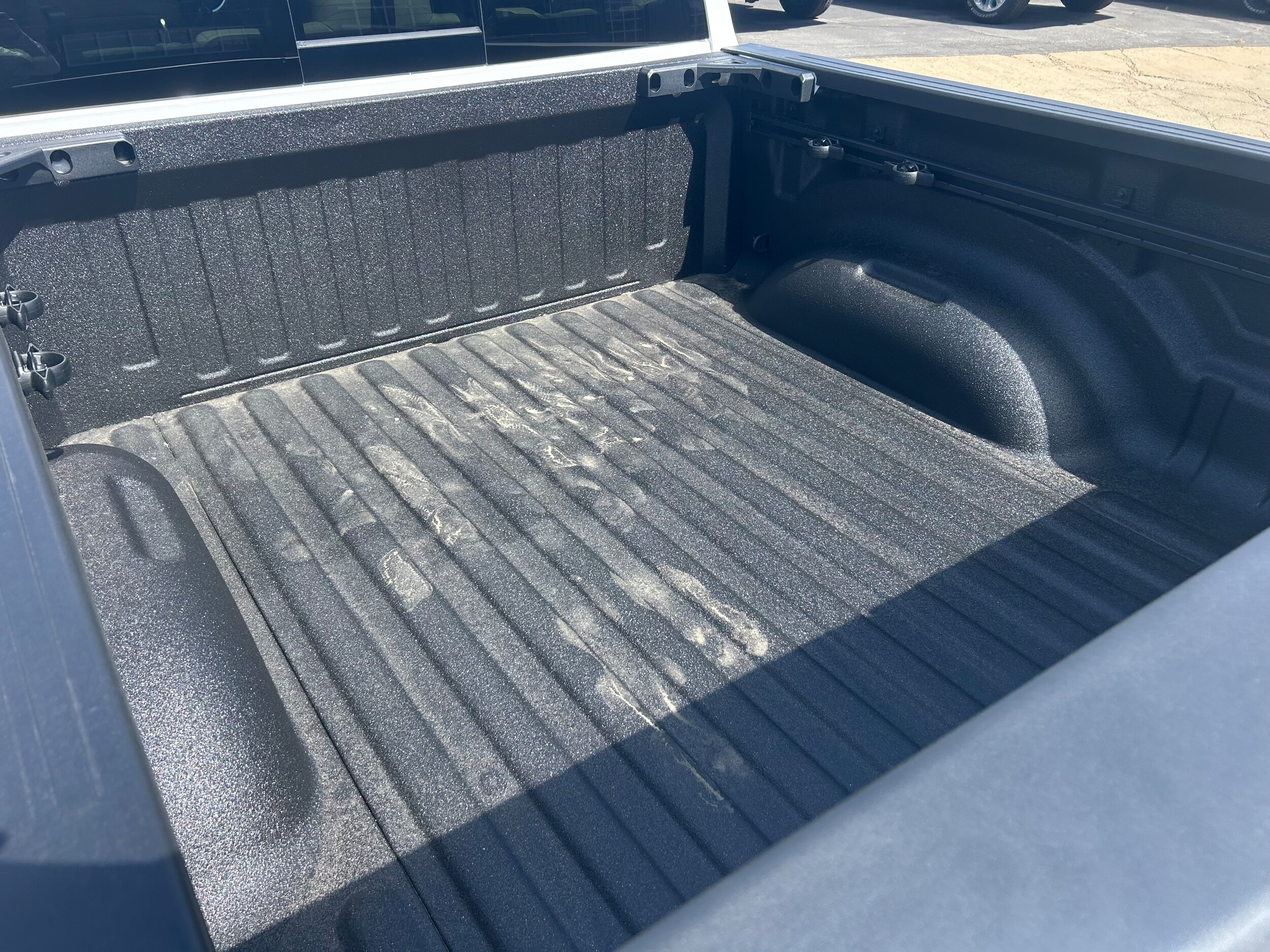 2026 Ram 1500 LARAMIE CREW CAB 4X4 5'7 BOX - Ivory White Tri-Coat Pearl-Coat  Paint exterior view 5