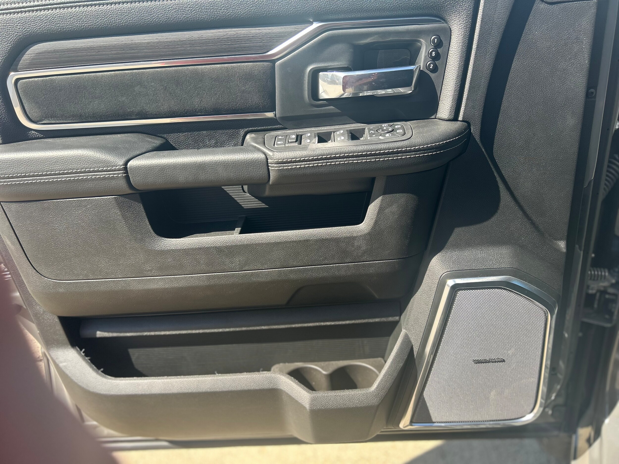 2026 Ram 2500 LARAMIE CREW CAB 4X4 6'4 BOX - Ceramic Gray Clear-Coat  Paint exterior view 10