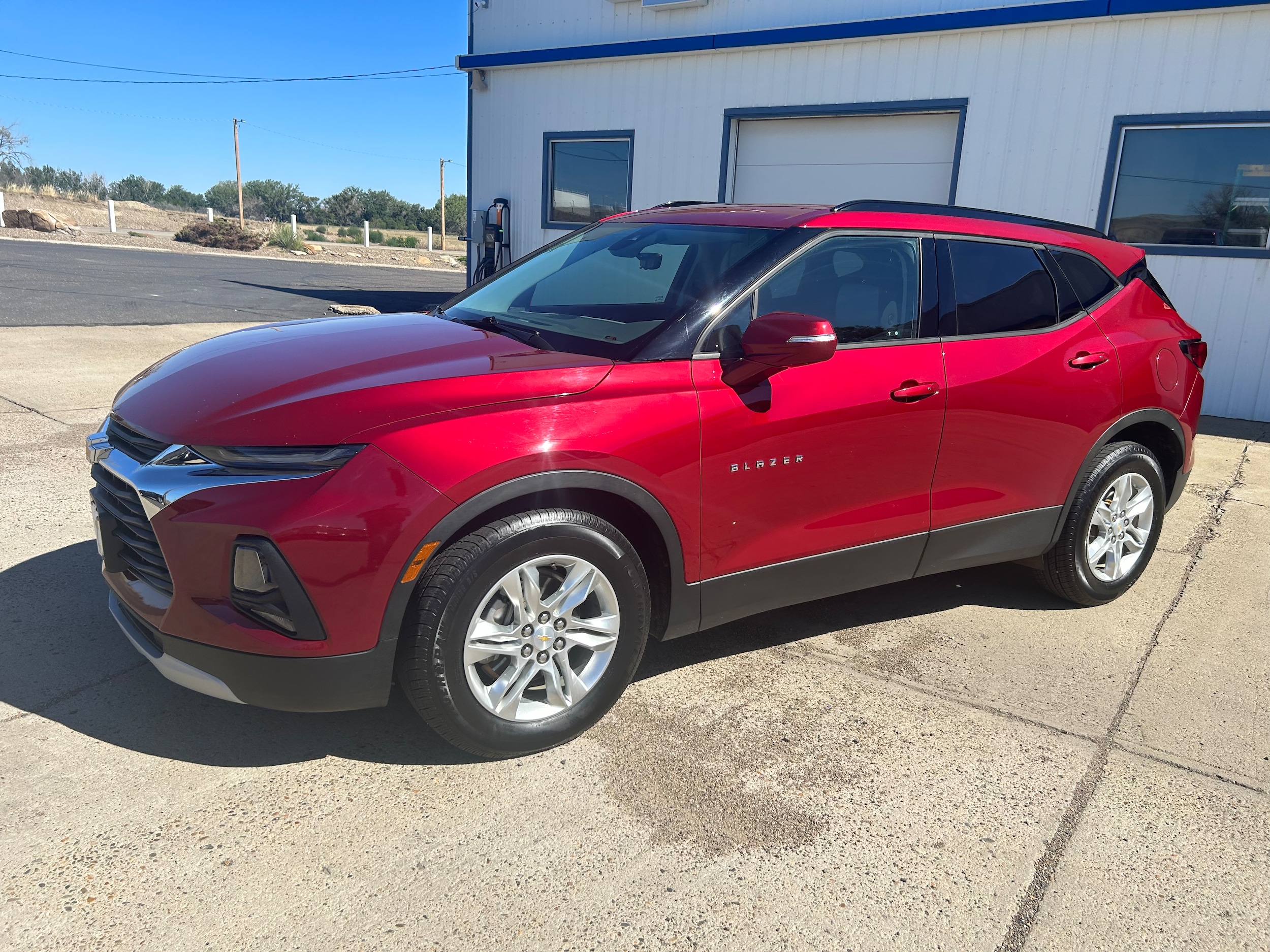 Used 2020 Chevrolet Blazer 3LT with VIN 3GNKBJRS3LS587926 for sale in Glendive, MT