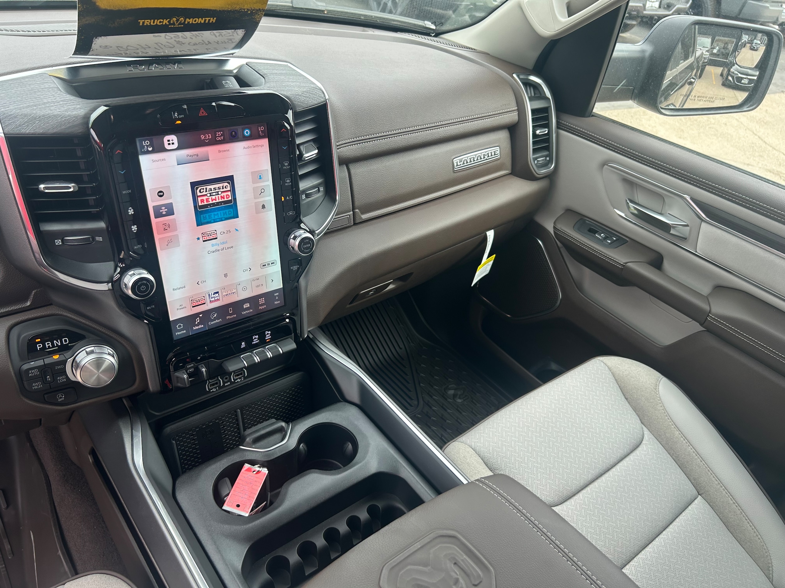 2026 Ram 1500 LARAMIE CREW CAB 4X4 5'7 BOX - Diamond Black Crystal Pearl-Coat  Paint exterior view 9