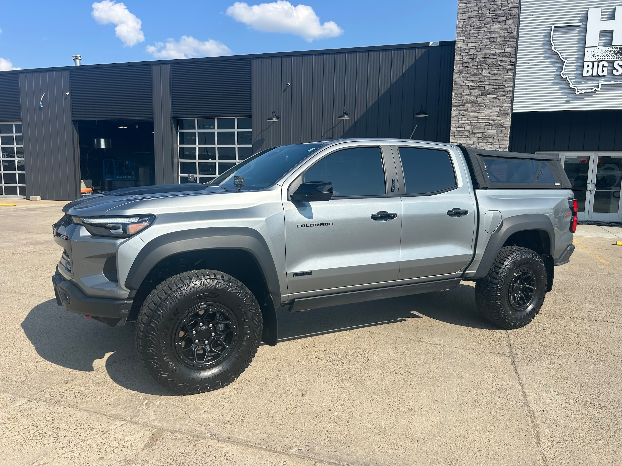 2025 Chevrolet Colorado 4WD ZR2 - Sterling Gray Metallic exterior view 2