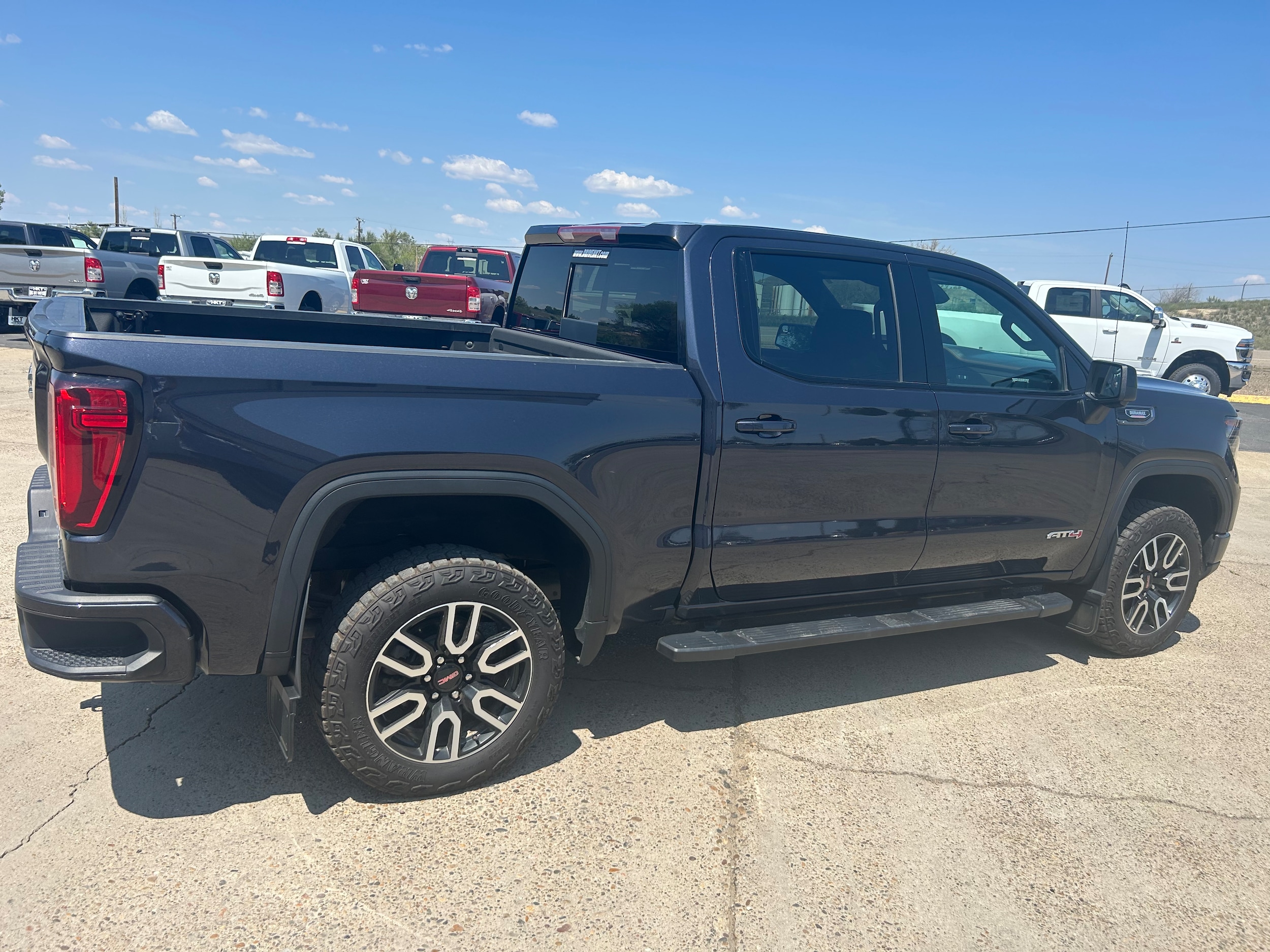 2022 GMC Sierra 1500 AT4 - Black exterior view 3