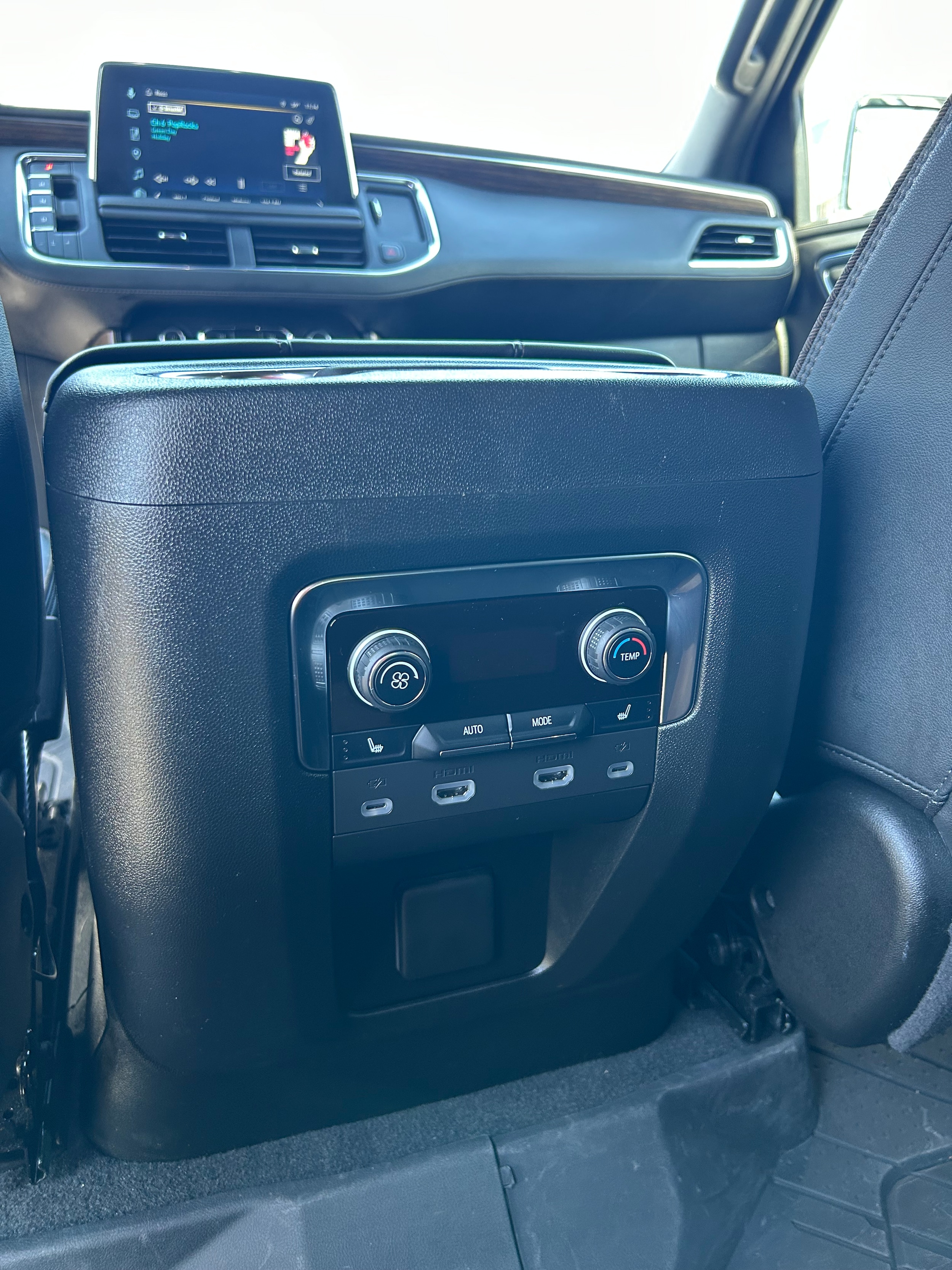 2024 Chevrolet Tahoe High Country - White exterior view 8
